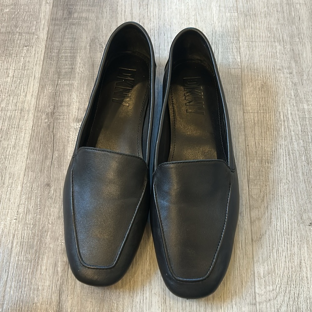 DKNY Laili Leather Flats with Silver Accent Heel Sz 7 - Picture 4 of 12